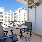 Two Bedroom - 110m2, Ac, Terrace, Wi-fi Lagos