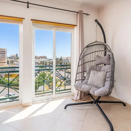 Two Bedroom - 110m2, Ac, Terrace, Wi-fi 公寓 拉哥斯