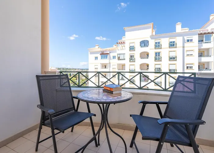 Two Bedroom - 110m2, Ac, Terrace, Wi-fi * 拉哥斯