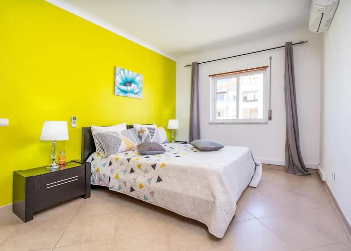 Two Bedroom - 110m2, Ac, Terrace, Wi-fi * 拉哥斯