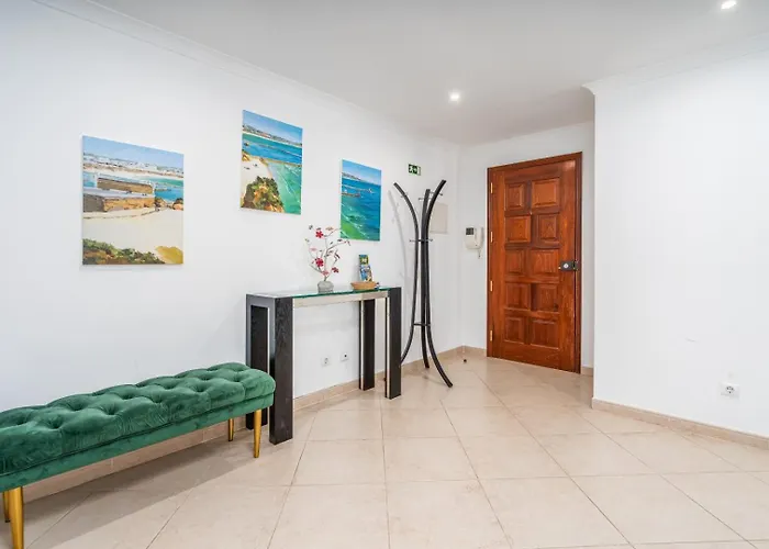 アパート Two Bedroom - 110m2, Ac, Terrace, Wi-fi