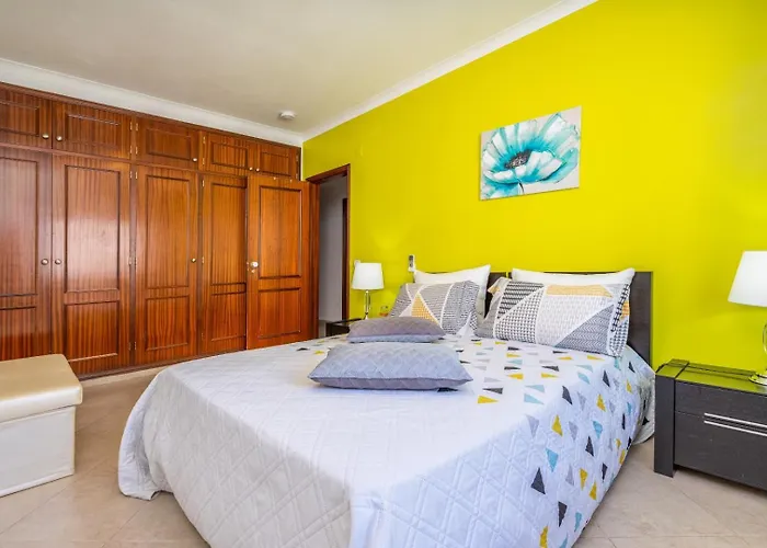 アパート Two Bedroom - 110m2, Ac, Terrace, Wi-fi