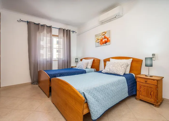 Two Bedroom - 110m2, Ac, Terrace, Wi-fi アパート *