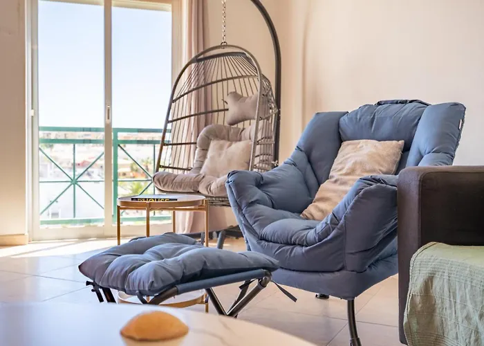 アパート Two Bedroom - 110m2, Ac, Terrace, Wi-fi ラゴス