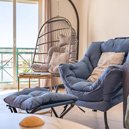 شقة Two Bedroom - 110m2, Ac, Terrace, Wi-fi لاغوس